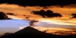 Se intensifica actividad volcánica del Popocatépetl