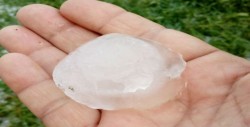 Tormenta de granizo daña casas y vehículos en Ixtlahuacán, Jal.