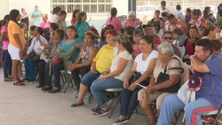 Entregan apoyos para mitigar el calor en Ahome