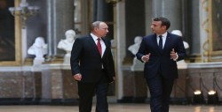 Macron media ante Putin sobre la situación del cineasta Oleg Sentsov
