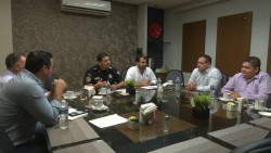 Se reúne titular de la PF en Los Mochis con intercamaral