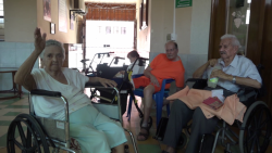 Se preparan para celebrar el "Dia del Abuelo"