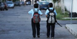 Problemas de espalda, el peso excesivo de las mochilas escolares