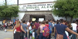 Se rehúsan a tomar clases en la primaria Miguel Alemán