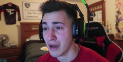 El exnovio de la chica del clima pierde Campeonato de Call of Duty
