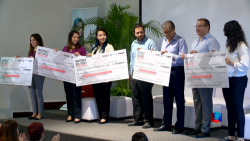 Maestros y doctores de la industria reciben becas en Sonora