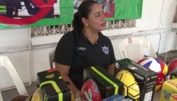 Cambian armas de juguete por juegos de mesa y pelotas