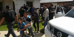 Rescatan con vida a 22 migrantes secuestrados en Chiapas