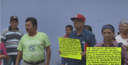 Se manifiestan en Urías por trabajos de pavimentación inconclusos
