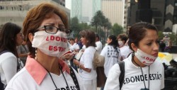 Madres de desaparecidos agradecen galardón de universidad de EU