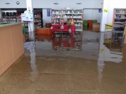 40 centímetros subió el agua en la biblioteca pública Morelos