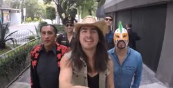#Video Le rompen la nariz a 'Lady Wuu' tras hacer broma pesada
