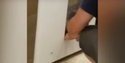 #Video Mete a su hija en máquina de premios para robar consolas de Nintendo