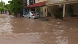 Familias del poblado 6 perdieron todo tras inundación