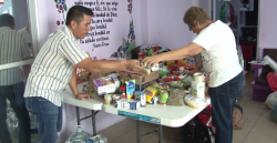 Sistema DIF recibe víveres para damnificados