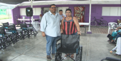 Entrega DIF Mazatlán equipo para personas con dificultades motrices