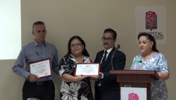 Alejandra Santiago Medina, recibe título de "Héroe por la Vida"