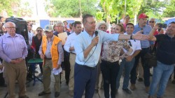 Recorre gobernador y funcionarios federales zonas de desastre en El Fuerte