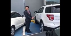 Acusan a Juez de intentar romper vidrio por lugar de estacionamiento