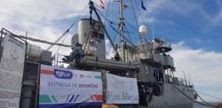 Llega buque con 14 toneladas de ayuda humanitaria