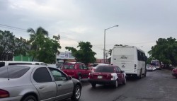 Intenso tráfico en la entrada norte de la ciudad
