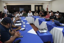 Cierran puerto a la navegación e instalan comité operativo de emergencias