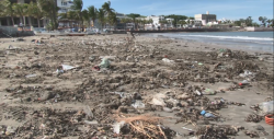 Se registra una gran cantidad de basura en Playa Norte