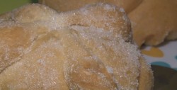 Tradicional pan de muerto, delicioso