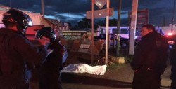 Presunto delincuente es linchado en Puebla y lo cuelgan con un mensaje