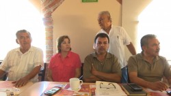 Maestros jubilados exigen denuncian fraude con sus prestaciones