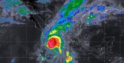 Willa baja su intensidad e impactaría Sinaloa en categoría 3