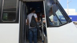 Dos mil estudiantes de Ahome serán beneficiados con beca de transporte