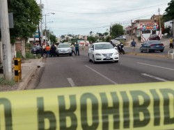 De carro a carro asesinan a un hombre por la "Maquio" Clouthier