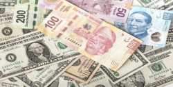 Peso mexicano pierde por aversión al riesgo, dólar cotiza a 19.39