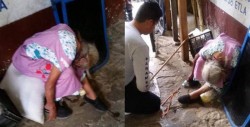 Ancianita fallece trabajando en la entrada del mercado y nadie se da cuenta