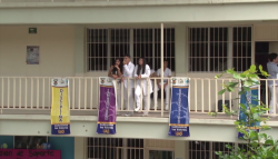 ¡A cobrar becas de preparatoria y universidad!