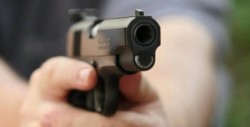 Dos mil armas entran al día en México a través de la frontera con EU
