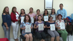 Finalizan curso de belleza en el CIJ