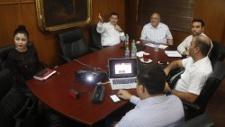 Expone secretario de Desarrollo Económico proyectos al alcalde Luis Guillermo Benítez Torres
