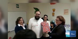 Aprenden a coser y hacen felices a niños del hospital