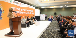 Toman protesta en Sonora a Mujeres Líderes por la Vivienda