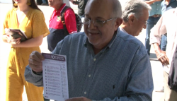 Alcalde participa en consulta ciudadana