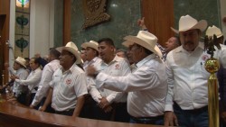Toman tribuna integrantes de organizaciones campesinas
