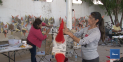 En Álamos, mujeres realizan piñatas para estas posadas