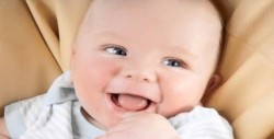 Lo que parecían risas contagiosas de un bebé, resultó ser una cruel enfermedad