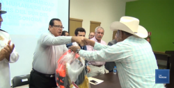 Entrega Alcalde de Cajeme equipo de seguridad a pescadores