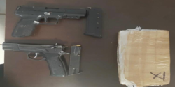 Agentes de la PEP detienen a dos personas y aseguran armas