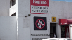 Ambulantes hacen caso omiso a anuncio
