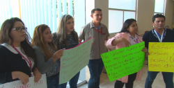 Protestan trabajadores de suplencias del Hospital Regional del ISSSTE