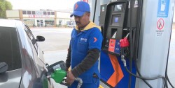 No baja el precio de la gasolina